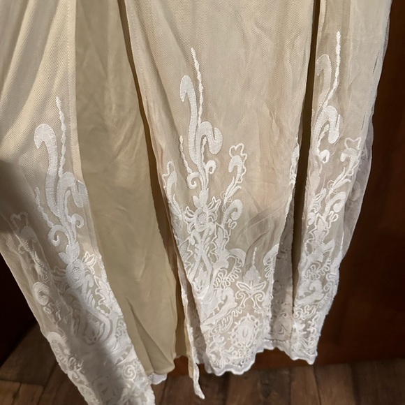 Champagne maxi dress with lace size large - Picture 7 of 12